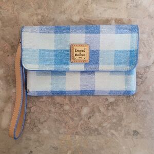 Dooney & Bourke Milly Wristlet Quadretto Check